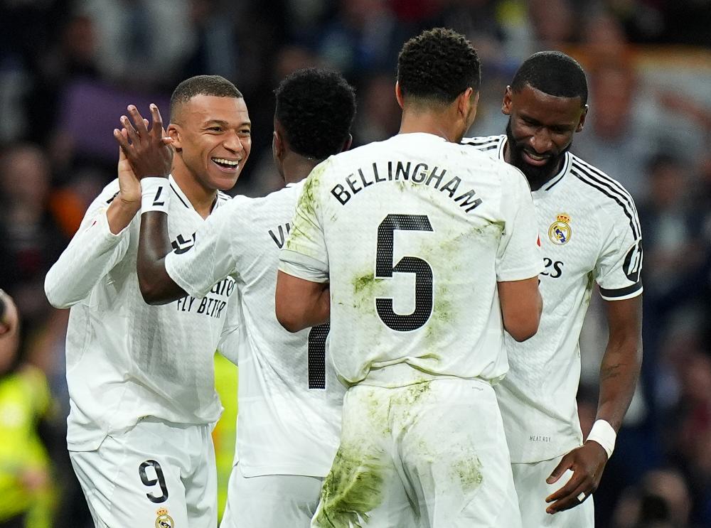 亚冬会｜冰壶综合：混双开赛 中国队首战告捷.